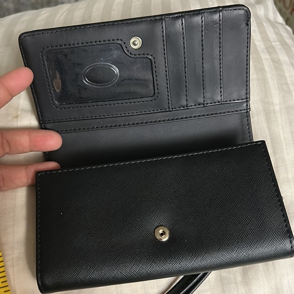 Guess Korry Black Saffiano Logo Trifold Wallet NWT - Picture 9 of 10